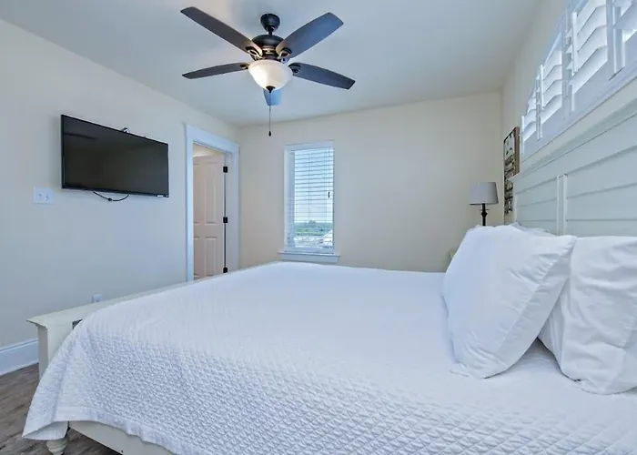 Beachfront 5bed Easybreezy East *